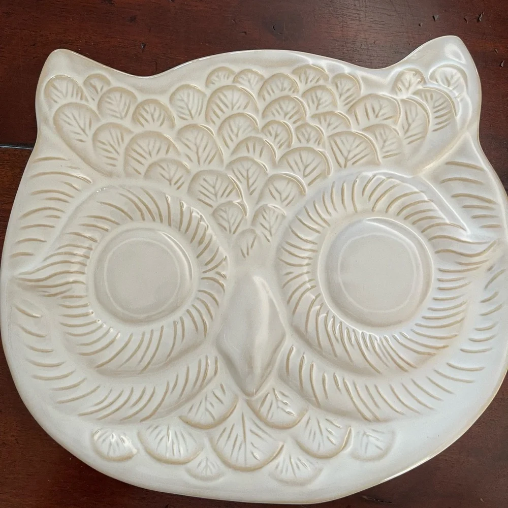 Pottery Barn Ivory Owl Plate/Serving Dish